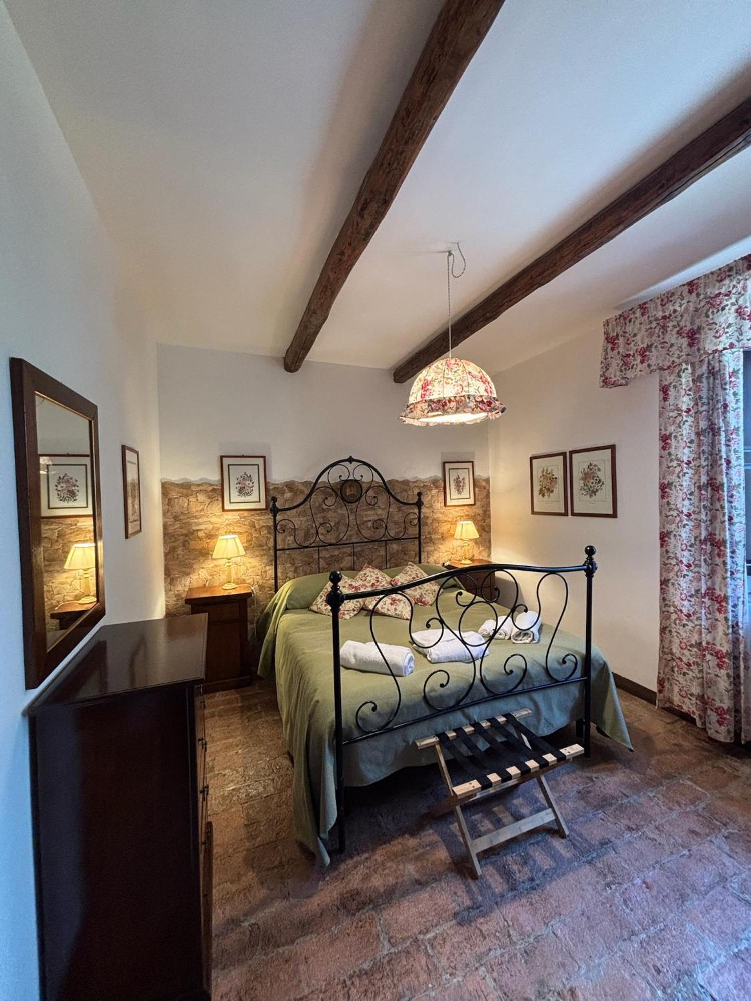 Castello Santa Cristina Villa Grotte di Castro ภายนอก รูปภาพ